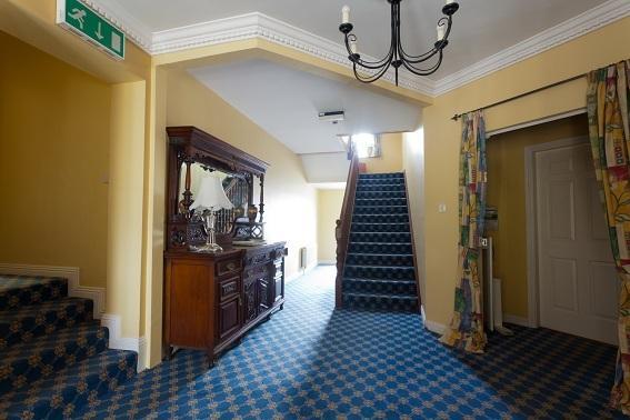 Annabella Lodge B&B มาลโลว์ ภายนอก รูปภาพ