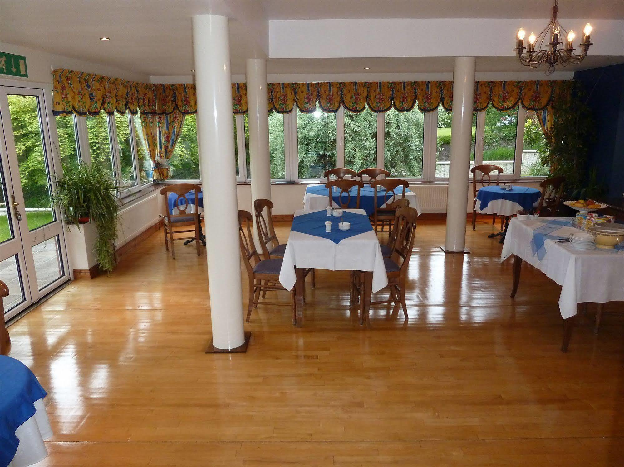 Annabella Lodge B&B มาลโลว์ ภายนอก รูปภาพ